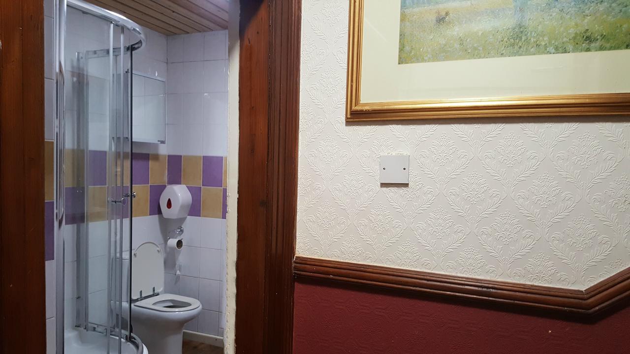 Anfield Road Euro Hostel Liverpool Bagian luar foto